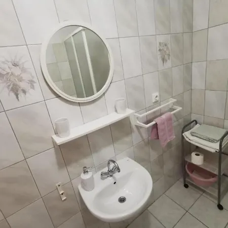 White House - Two Bedroom With Balcony And Sea View 2 Supetar