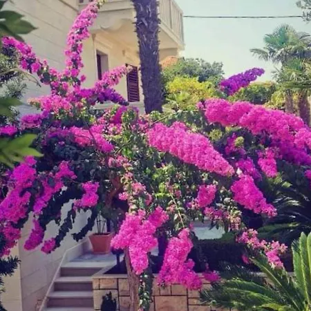 White House - Two Bedroom With Balcony And Sea View 2 *