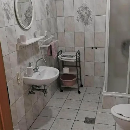 White House - Two Bedroom With Balcony And Sea View 2 Supetar