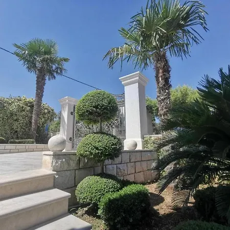 Apartman White House - Two Bedroom With Balcony And Sea View 2 Supetar